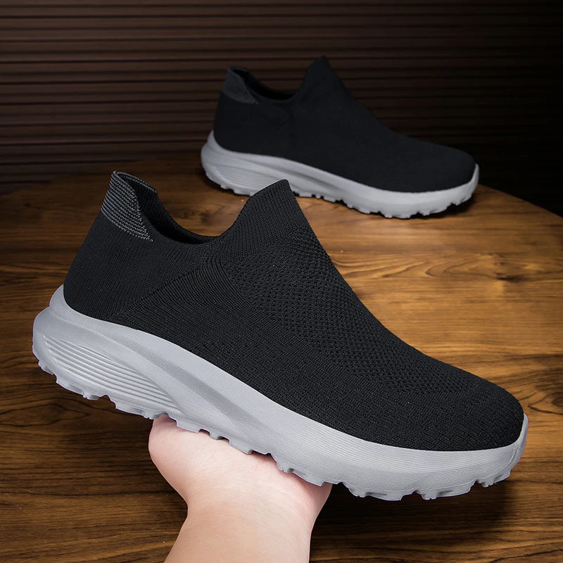 Outdoor Anti Slip Walking Men Shoes Summer Casual Sports Shoes Fashionable and Breathable Tennis Shoes Wide Foot Socks Sneakers