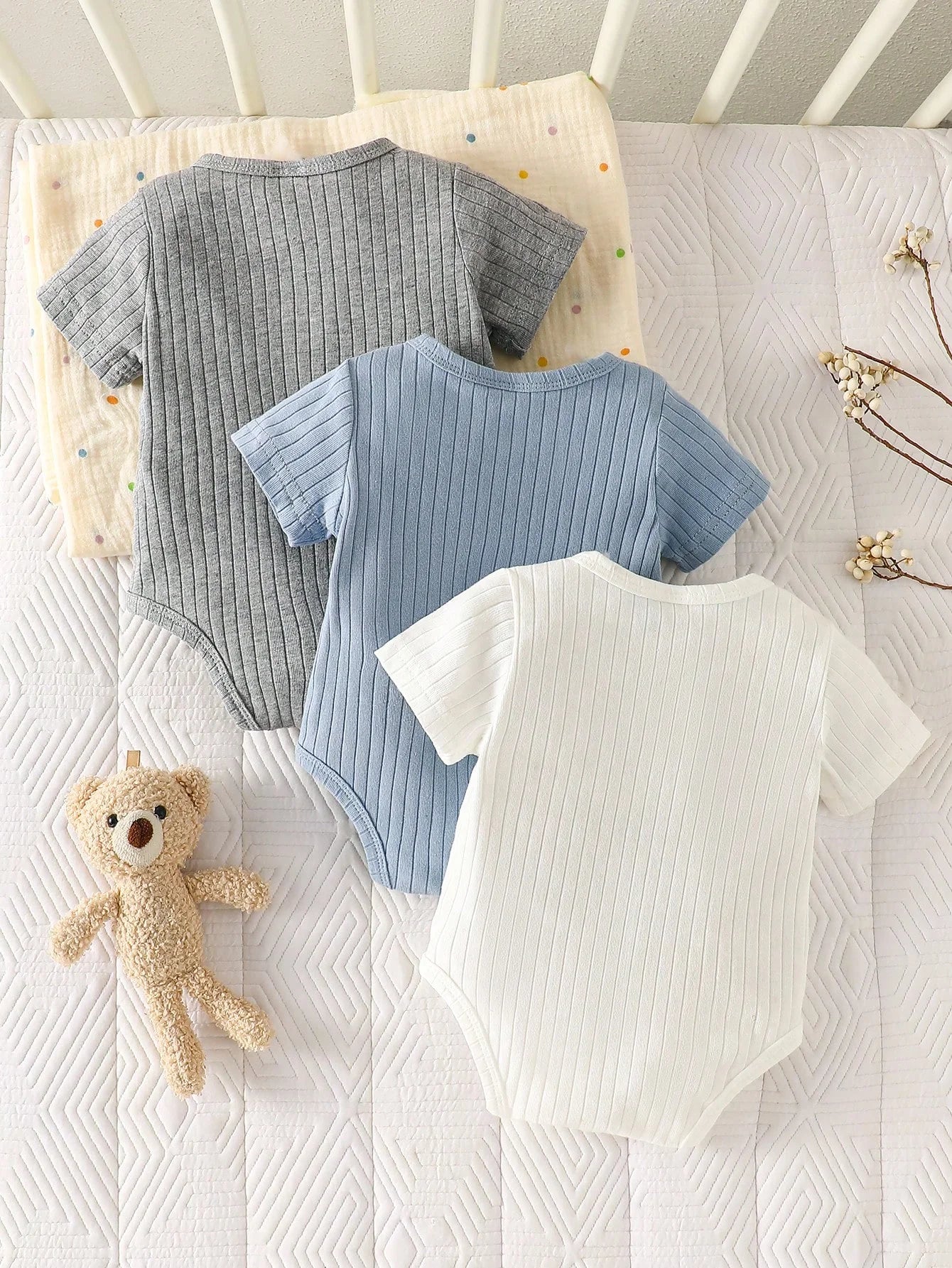 threePiece Summer Newborn Baby Boy Set White, Blue, Gray Short-Sleeve Cardigan Rompers with Bear Embroidery Comfortable Fabric